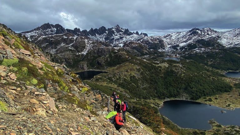 Trekking a la base de los Dientes de Navarino